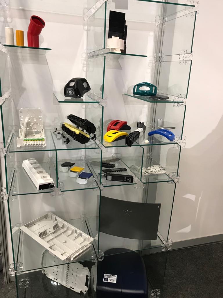Kellpla's tweet photo. Wees welkom op @Kunststofbeurs. Ons team staat ook morgen weer voor U klaar! 20 jarig bestaan van de beurs en wij zijn van ‘t begin er bij! https://t.co/nFxocTSUMV