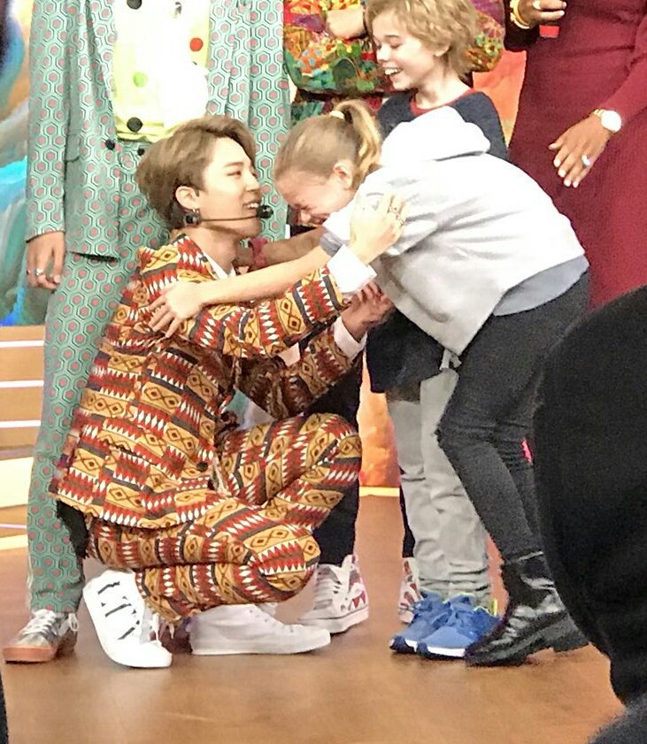 mannguyen93's tweet photo. #BTSonGMA
Khi em ấy gặp gỡ được thần tượng của mình 🤗
@BTS_twt https://t.co/QYmYRyWjGQ