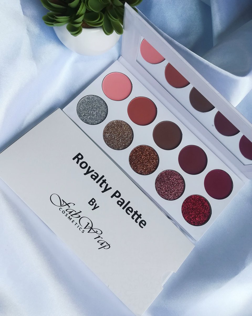 FabwrapCosmetic's tweet photo. Your make up collection is incomplete until you get yourself this babe 😍😍😍
#royaltypalette
#forthequeens
#fabwrapcometics
#fabwrapqueens https://t.co/Ci6rIXBGFs