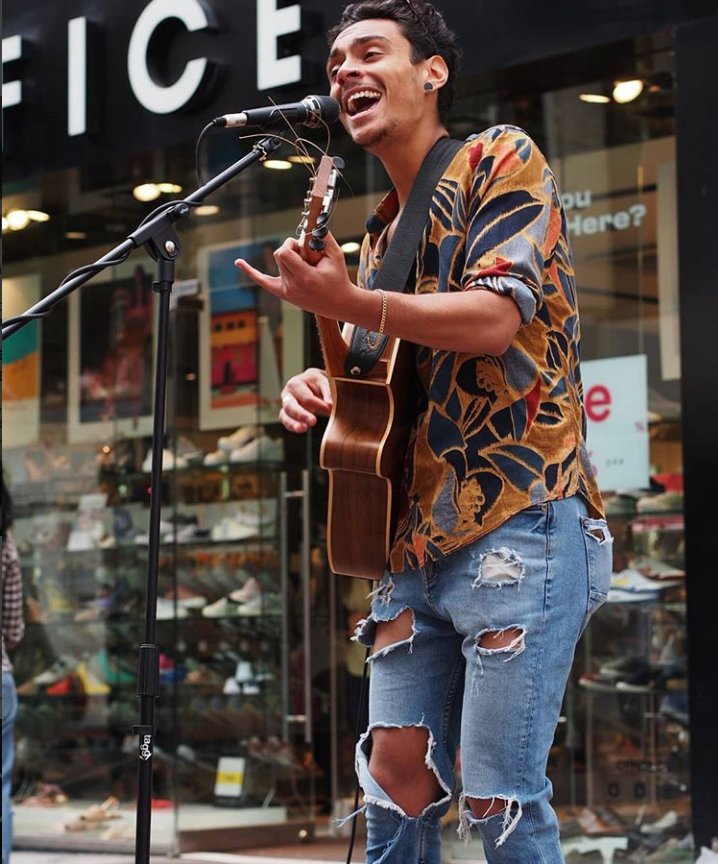 SqaudTrend's tweet photo. RT @CeruLondon: Our next performer for #InTheWindowatCERU is @SamRendina! Join us on 2nd Oct at 7pm for a live performance in our Soho restaurant. Make sure to share this post with your friends! #liveshow #livemusic #sohoevents #londonevents https://t.co/SweYIE9txJ