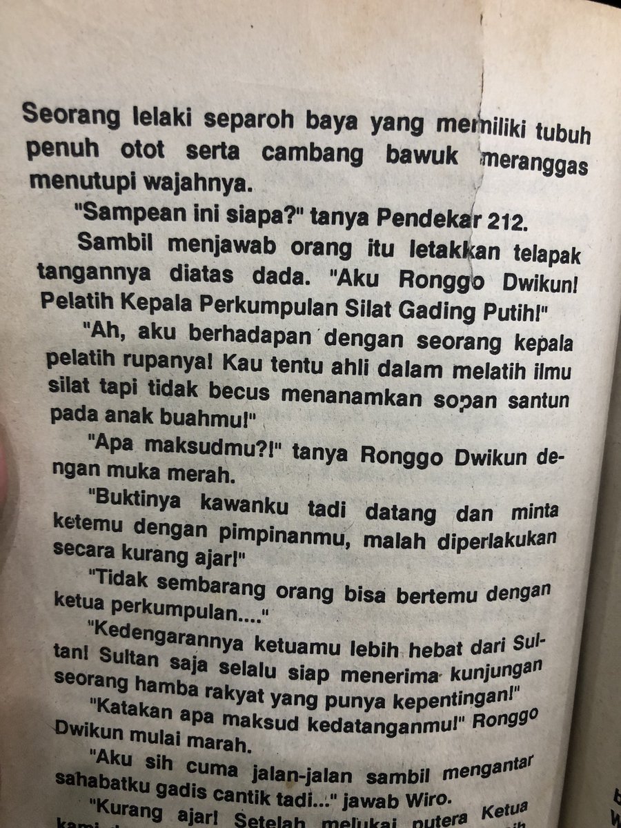 chiw's tweet photo. (((CAMBANG BAWUK MERANGGAS))) 😂😂😂😂😂
#cersil #wirosableng https://t.co/dkf5wGZGJH
