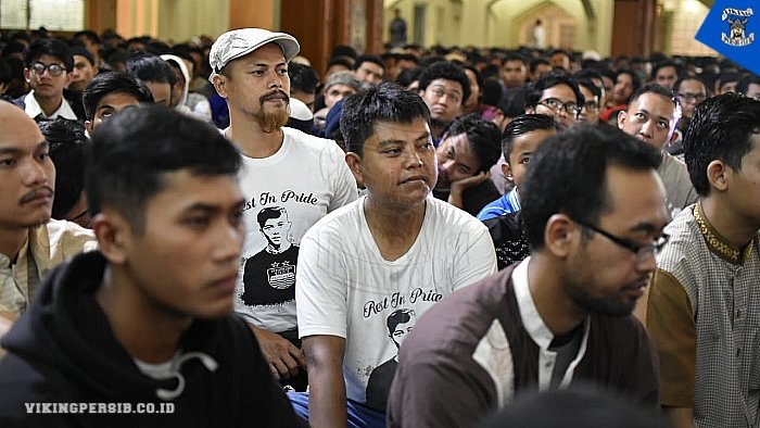 officialvpc's tweet photo. Sangat besar dosa kami, kami marah atas kejadian kemarin. Ampuni dosa-dosa kepada semua korban yang telah mendahului kami.

Antarkanlah Al-Fatihah kami kepada mereka, karena kami tak sempat mengucapkan maaf kepada mereka 🙏 https://t.co/tDI13YEvIq