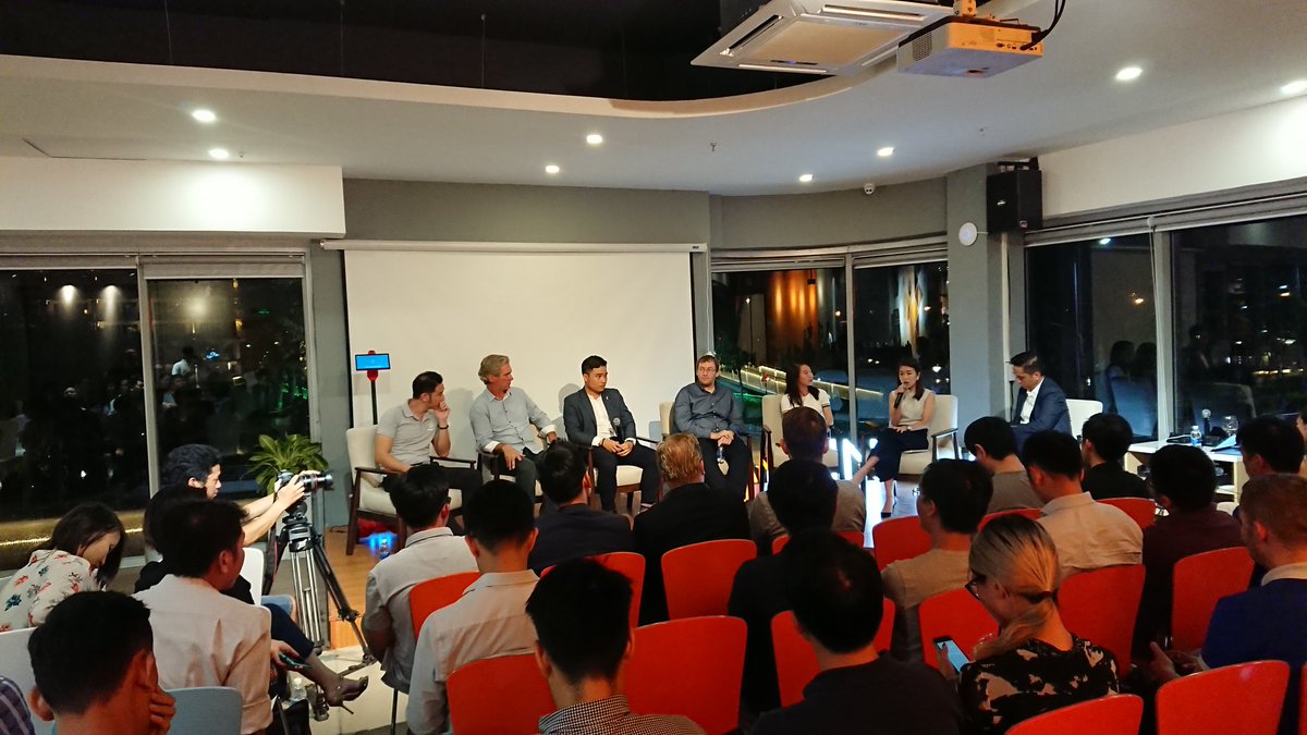 Right now at @AllinStationVN
Dr.@ThucVu5 – co-founder @KambriaNetwork & @OhmniLabs
Tony Wheeler – CEO ImagineX Ventures
Nicole Nguyễn – Head of APAC Infinity Blockchain Ventures
Quynh Vo – BD Zone Startups Vietnam
Hieu Vo – @DragonCapital
.....
#Blockchain #frontiertechnology