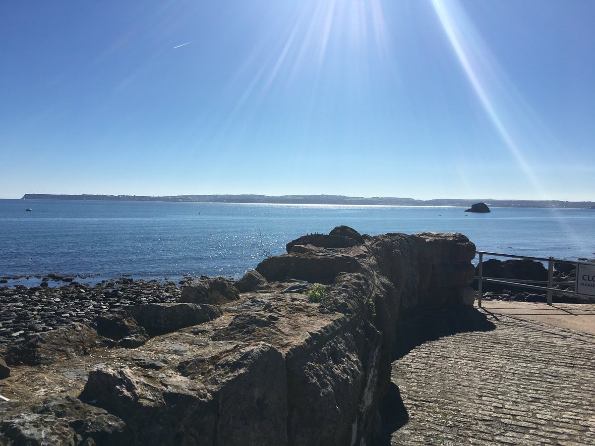 Dukesey's tweet photo. lunchtime break after visiting some very happy @mio_getmoving clients in #Torquay #ihavenothingtomoanabout with @Property_Eric @TM_Property https://t.co/9WAIWJvkCz
