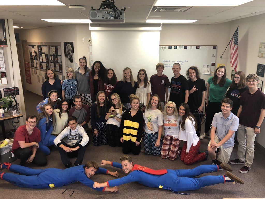 HowardAP_Psych's tweet photo. Homecoming week is in full swing! #hoco2018 #ChapsGotGame https://t.co/nEmsJEpbbR