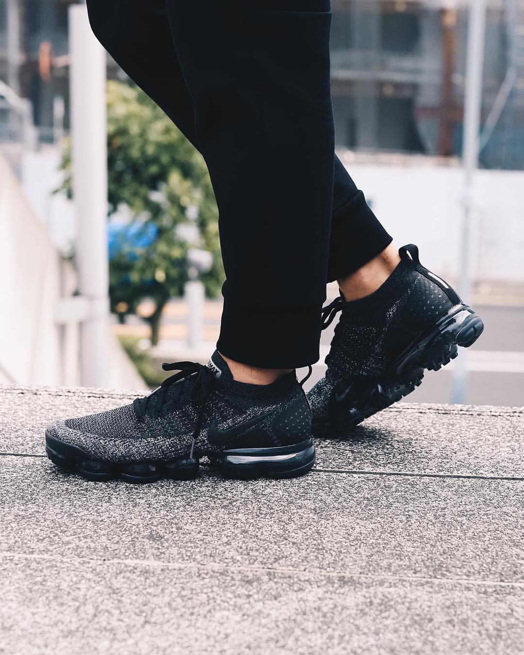 vapormax flyknit 2 black dark grey