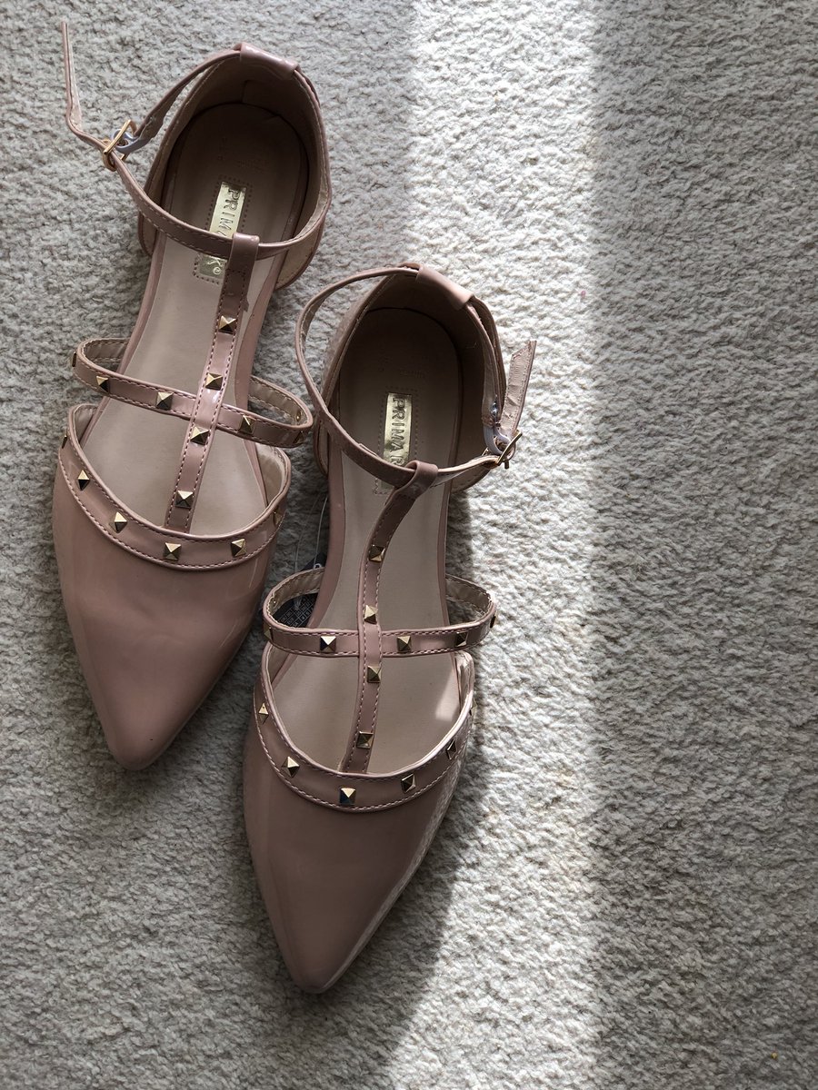 hibasharficntr's tweet photo. A woman who wears Pointy shoes is attractive and elegant ❤️
Don’t you agree?
#FloraEvent
#HibaSharfiCenter
#معرض_فلورا
باقي ٨ ايام
8 days left
Thursday 4/10 to Wednesday 10/10 https://t.co/VZq8z2LyML