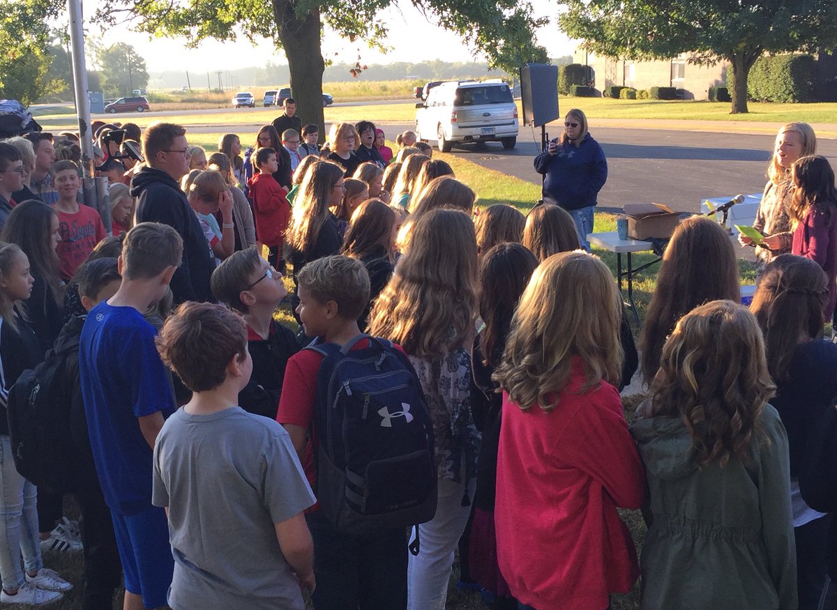 jonathaneckberg's tweet photo. What a morning! Around 180 students praying together this morning (between the high school and middle school)! #seeyouatthepole18 #ecusd https://t.co/7xAOgdIk5S