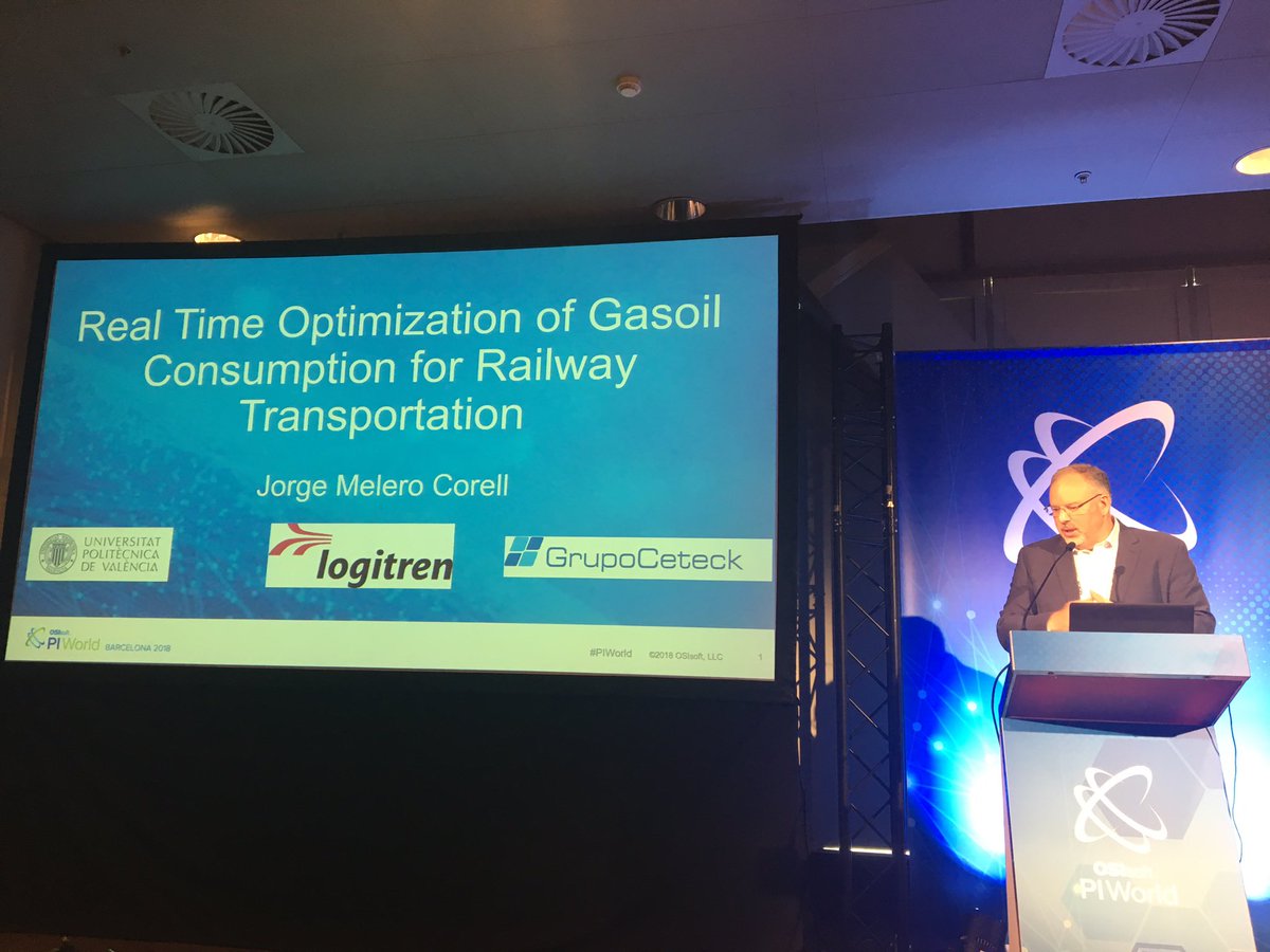 Ceteck's tweet photo. Empieza nuestra presentación en #PIWorld https://t.co/YLe5uT7EUo