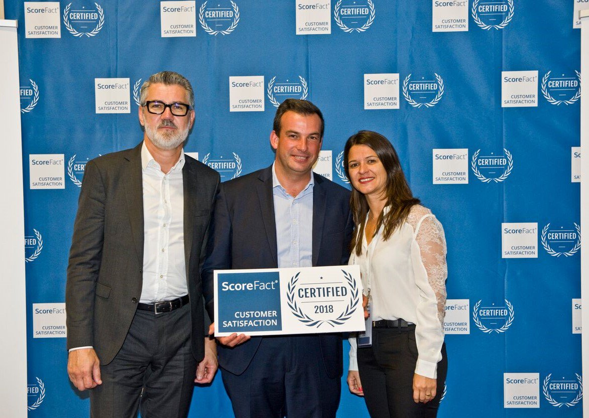 SYD_DigitalCare's tweet photo. [#DigitalCare] Pour la 2ème année consécutive, @SYD_DigitalCare reçoit la #certification @ScoreFact pour la qualité de ses prestations sur #Microsoft Dynamics AX en France ⭐️ Audit réalisé auprès de 80% de nos clients, basé sur la réussite des projets &amp; la satisfaction client. https://t.co/ZCxs0uzSvu