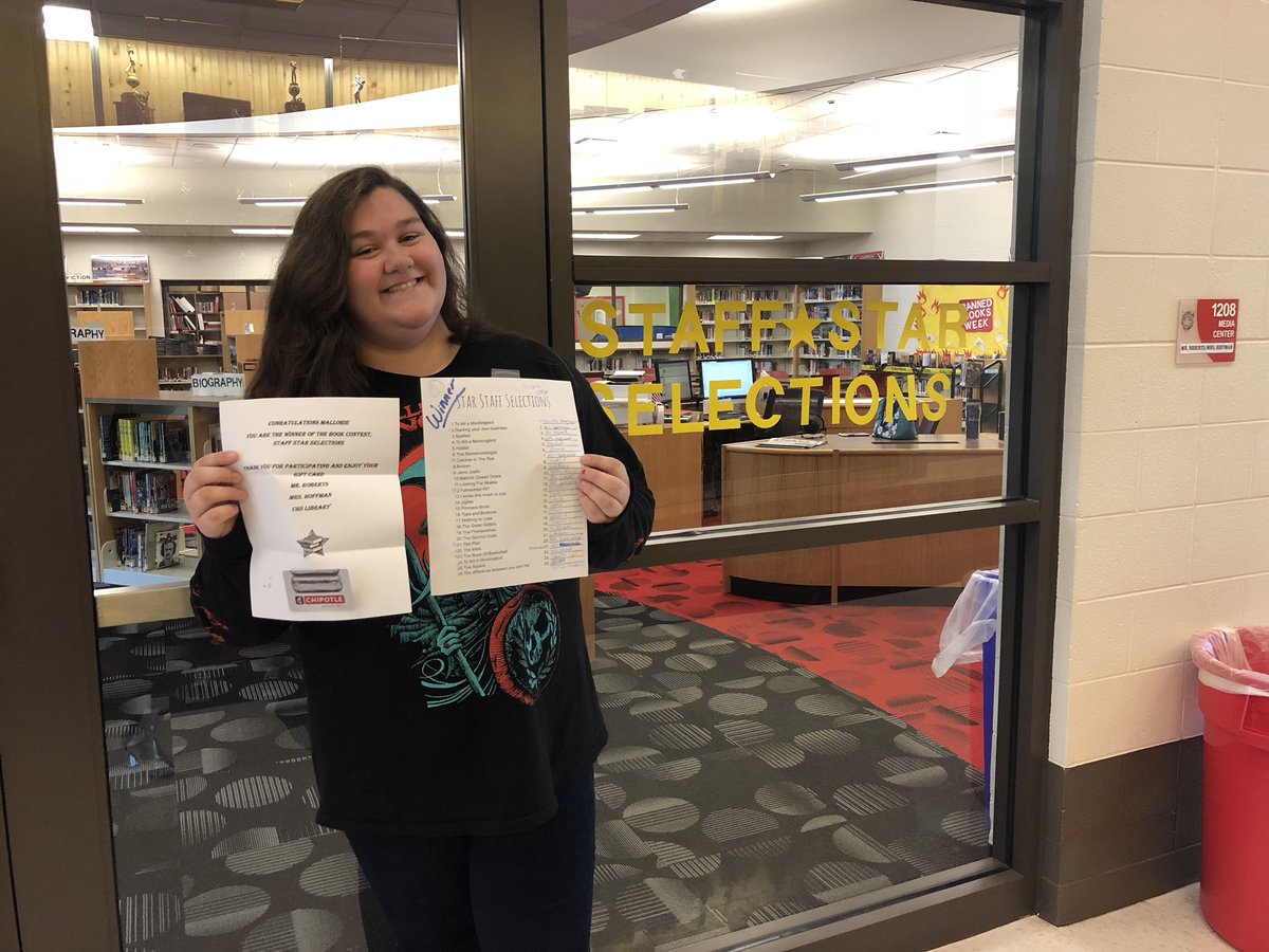 chstigerslib's tweet photo. Congratulations to our winners of the staff star selections contest Mallorie and Mrs. Stultz. Mallorie had the most books matched up with the correct staff member at CHS. Stultz had the most as a teacher. #circlevillehighschool @CHSTigerPride @CirclevilleCity https://t.co/9rzL7pQHtK