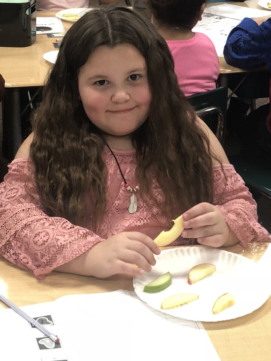 MrsIsomsFriends's tweet image. Apple Taste Testing Day!  🍎🍏 #yummy #applescience