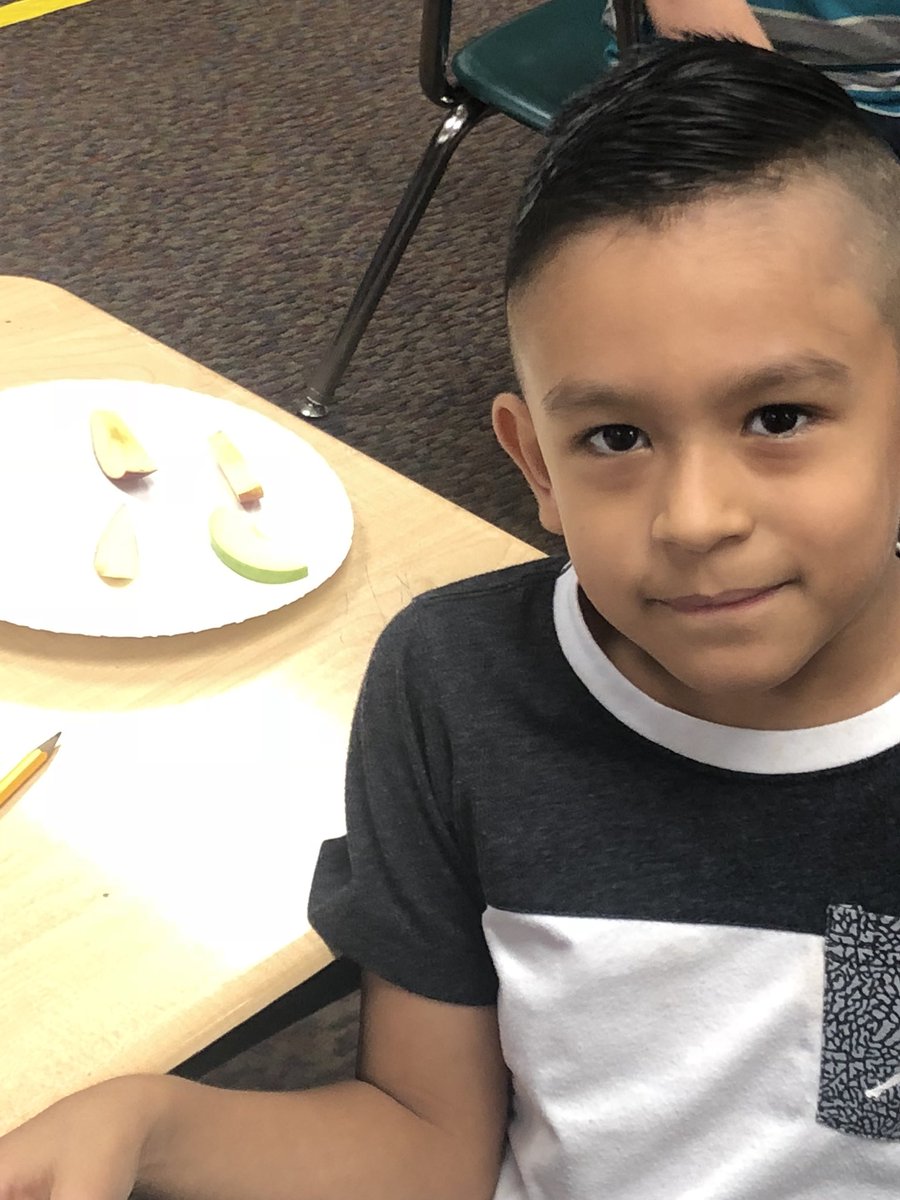 MrsIsomsFriends's tweet image. Apple Taste Testing Day!  🍎🍏 #yummy #applescience