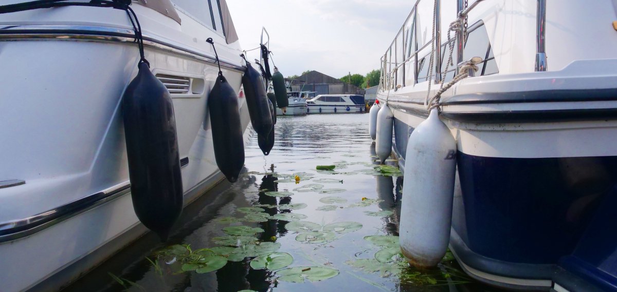 ⚓️ Moor up at some of the amazing locations in and around Norfolk.

See the sights in peace and luxury. Find your perfect broads boating holiday today: broomboatingholidays.com/index.php