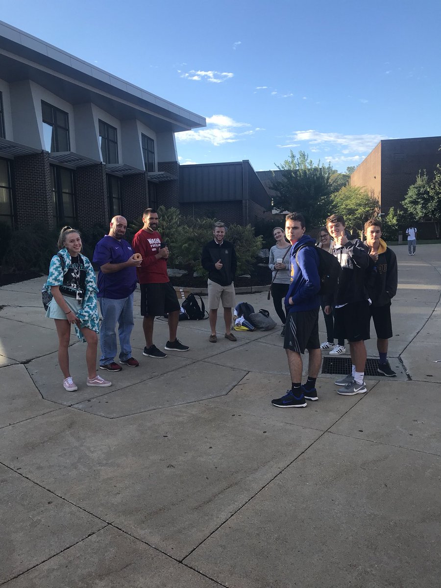 EurekaFCA's tweet photo. Prayer at the Pole this morning with students and staff! Thanks to all who came out throughout the morning! #praywithjoy https://t.co/yujgUBBnVD