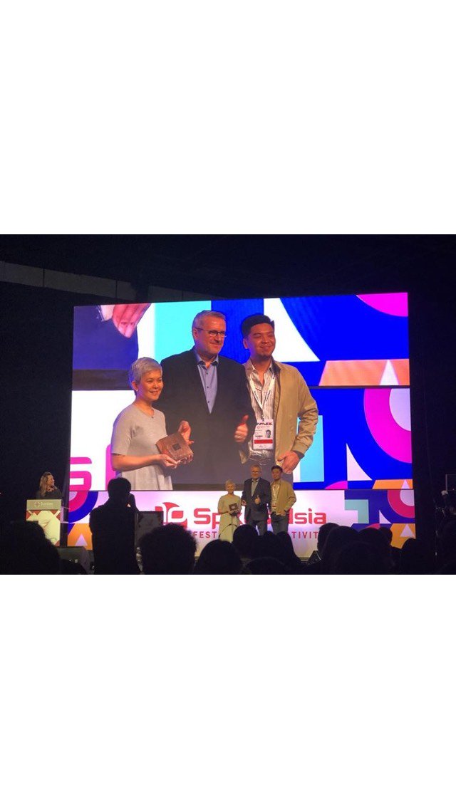 tbwasmp's tweet image. Our &quot;Amoy Chicks&quot; for @benchtm just won a Bronze Tangram Marketing Effectiveness Award at #SpikesAsia !