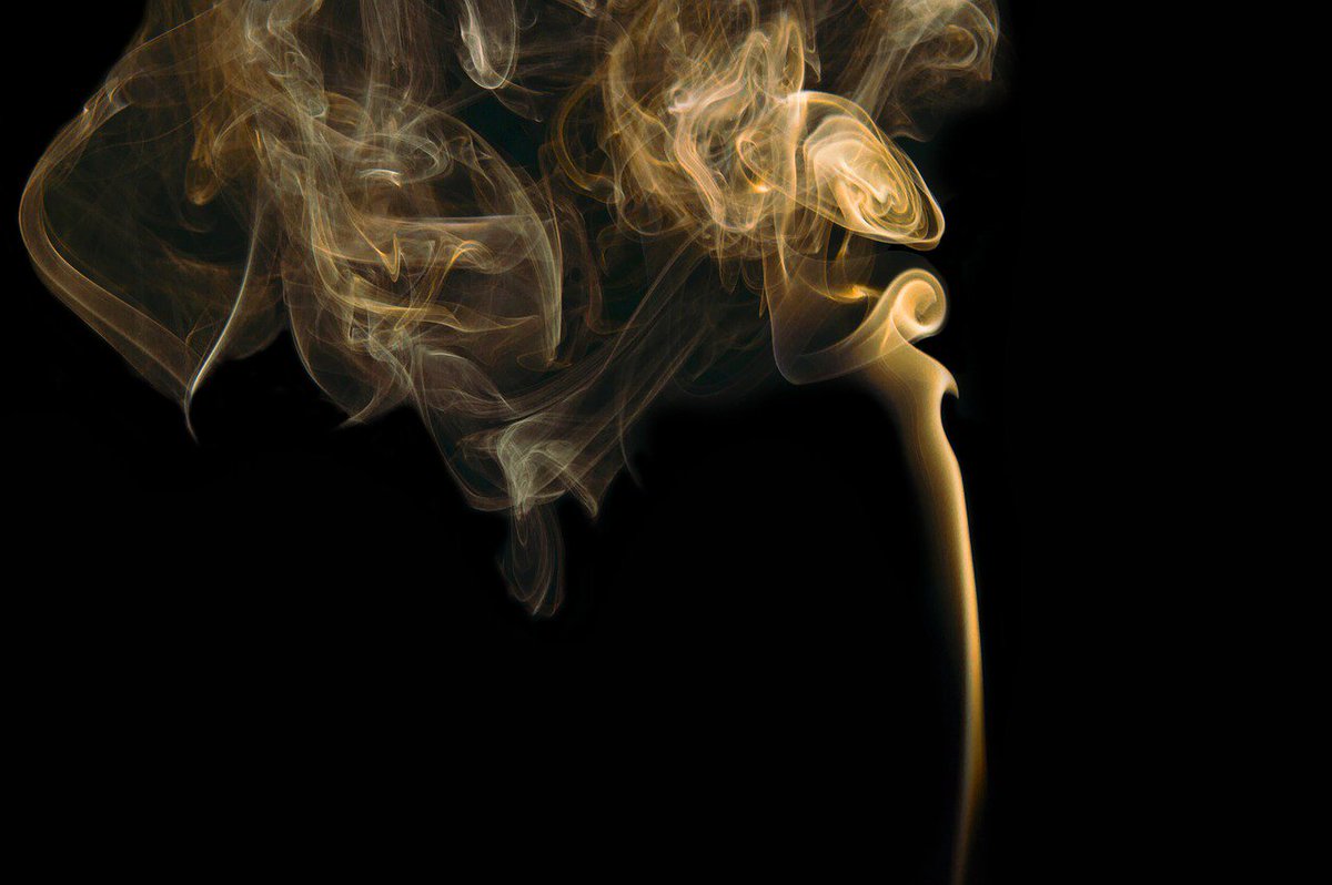 ClareCoCo's tweet photo. Smokers remember - always dampen your cigarette butts and ashes before you dispose of them and never ever smoke in bed.
#18FSW #SmokeAlarmsSaveLives #STOPfire https://t.co/GDLmyr6C8z