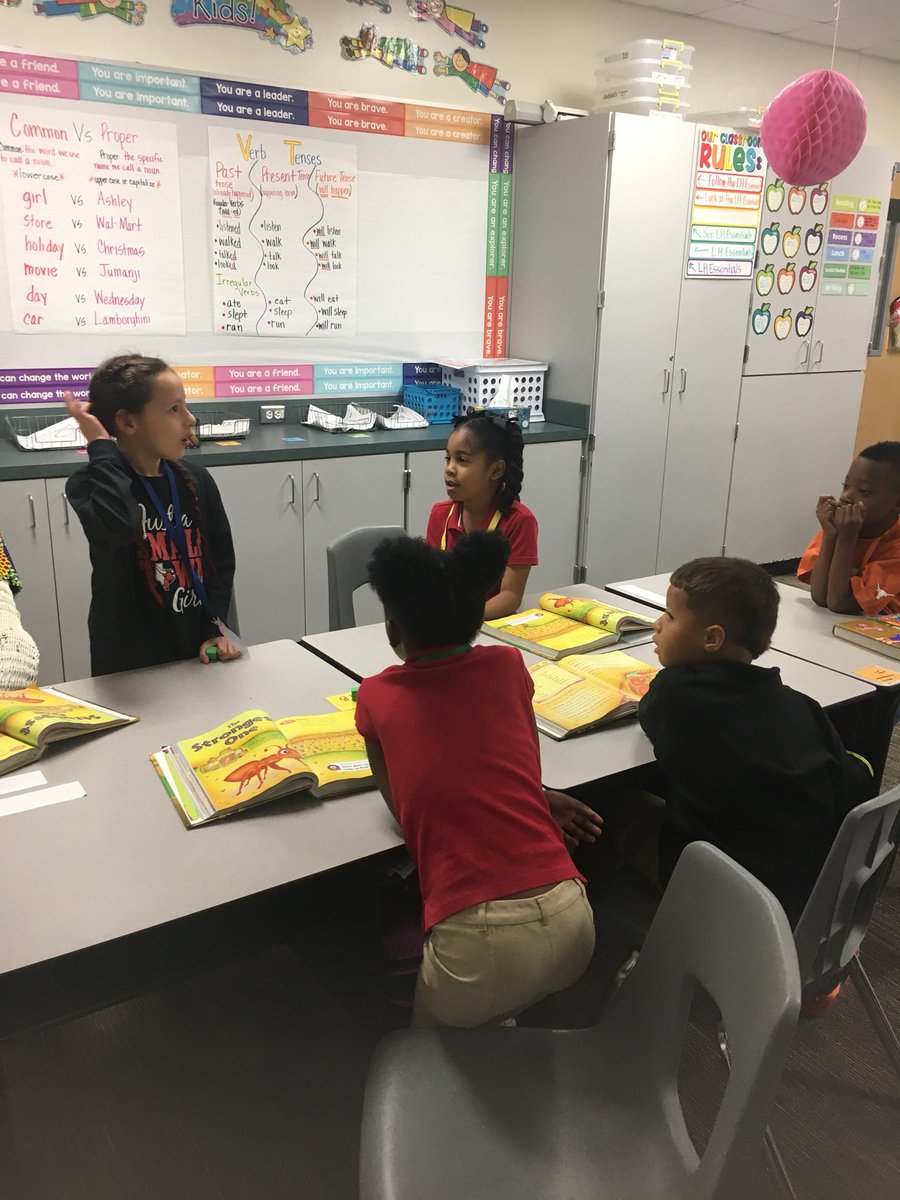 okaylisalisa's tweet photo. 2nd Grade is using Talking Chips to discuss level 1,2 & 3 questions about our text of the week. #avid #kagan #longhornessentials @CHISDCP @KaganOnline https://t.co/vU0pH635c9