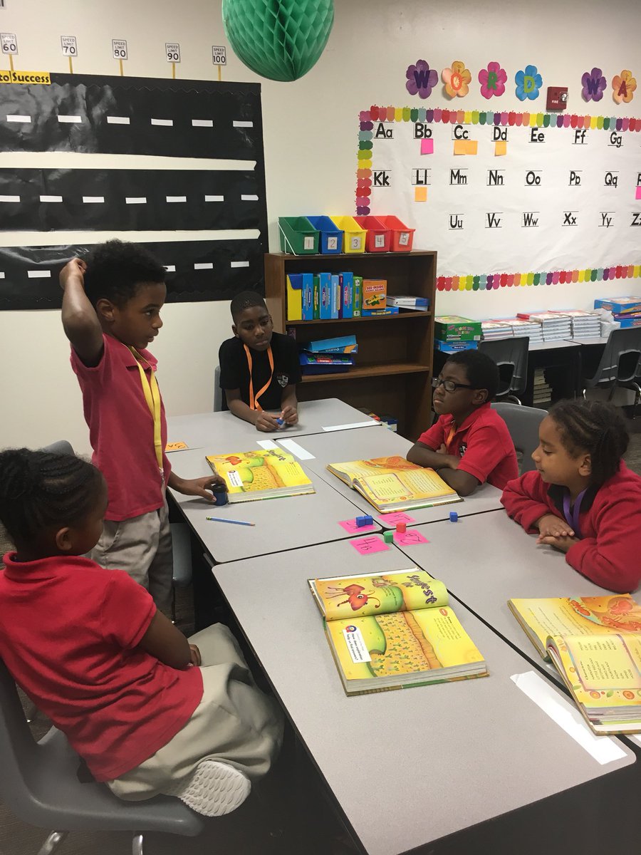 okaylisalisa's tweet photo. 2nd Grade is using Talking Chips to discuss level 1,2 & 3 questions about our text of the week. #avid #kagan #longhornessentials @CHISDCP @KaganOnline https://t.co/vU0pH635c9