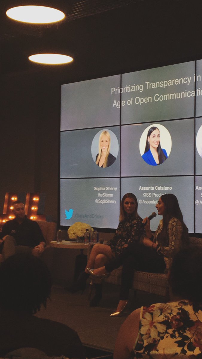SqueakyNYC's tweet photo. Big thanks to @SproutSocial @SophSherry @assuntacatalano and @TwitterNYC for last night's #DataAndDrinks conversation on "Prioritizing #transparency in an age of open communication" 🔎 https://t.co/Cek7xLEgCV