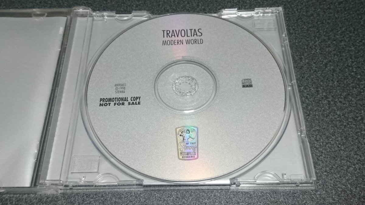 NEUTRAL_BASS's tweet photo. 今日入手した2ndがプロモ盤だけど、どういう経緯で日本に入ってきたのか。
プロデューサーが凄い人。
#TRAVOLTAS https://t.co/gVsMxzgOAp