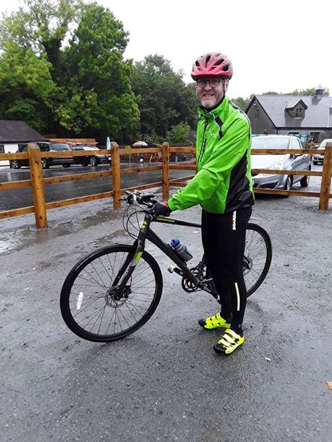 RABICymru_Wales's tweet photo. Llwyddodd Ian Morris Jones @imj65 @band_6 i seiclo o Ynys Môn i Bafiliwn Bont i berfformio yn @GigOlaHa @CeredigionYFC Mae Ian wedi codi oddeutu £333. Diolch iddo am yr ymdrech enfawr, a diolch hefyd i'r mudiad am ein henwebu. https://t.co/IG9sHW83In