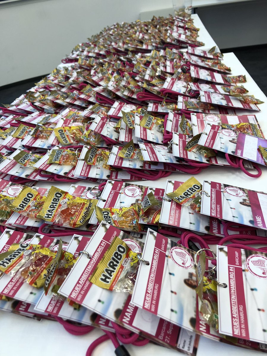 mschildknecht's tweet photo. *sing* „und es geht schon wieder los, lalalalalala“ All diese #Namensschilder und #Gummibärchen warten morgen auf euch bei #NeuesArbeiten in #Hamburg @deutschetelekom #newwork #telekomwall https://t.co/QGfTSMKE0Q