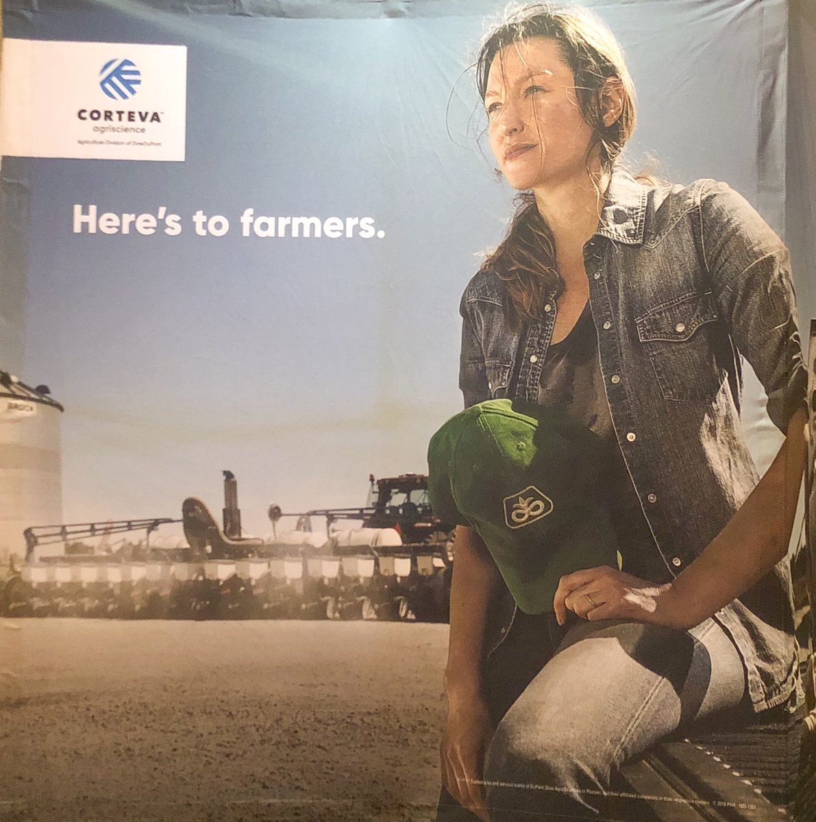 LisaCallender's tweet image. Powerful @corteva branding at the 2018 Women in Agribusiness Conference! So proud of this company we are building together!
#LifeatCorteva #womeninag
#WIAS18