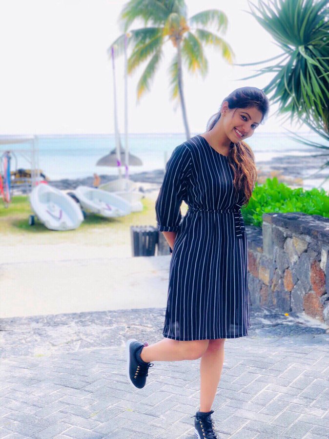forsaleeeeeeeee's tweet photo. Crazy Pic of @AthulyaOfficial https://t.co/oUKZ2JL0u4