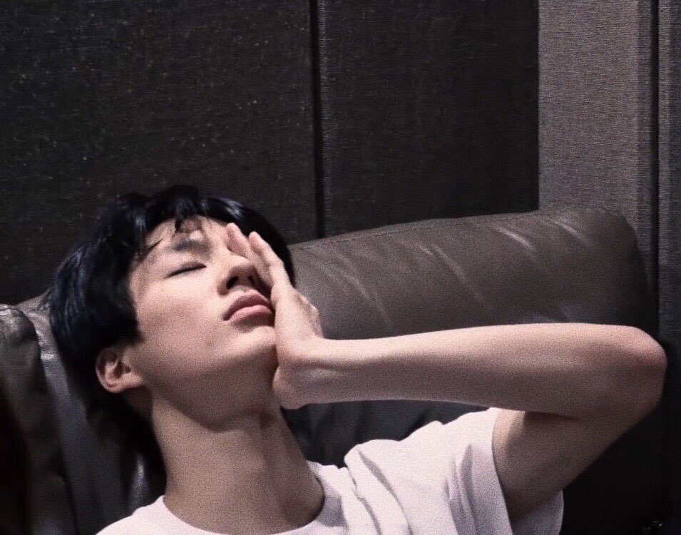 nct18cafe's tweet photo. L a t e  n i g h t s  w i t h  J e n o 

☆ #NCT #NCTDREAM #JENO ☆ https://t.co/PMq43j9vsA