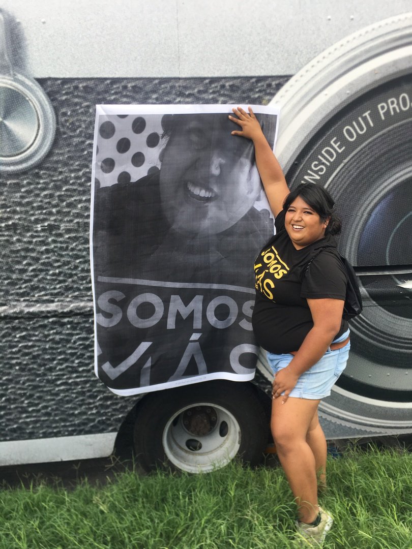 votolatino's tweet photo. Join our friends @ywcaelpaso & @InsideOutProj this weekend in El Paso as they register people to vote & take amazing 📷!
Peep these🔥pics from yesterday's #IopVote #NationalVoterRegistrationDay action in Austin w/ @Jolt_Texas.
That #SomosMas tee is 👌🏾
https://t.co/mhmTgquQBX https://t.co/xktdH3dO5u
