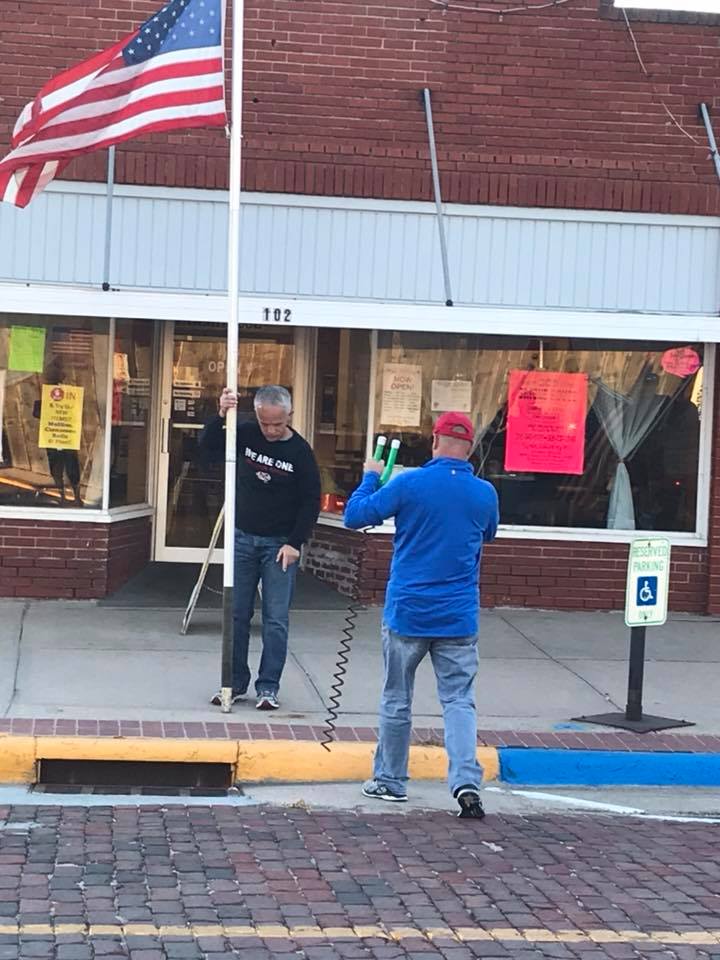 MNB_Bank's tweet photo. There's no doubt that it's the people that make our communities so great! Special thanks to @McCookOptimist for putting out the flags on Norris Avenue for Heritage Days Weekend! πΊπΈ π #McCookNE #MNBcommunity #BankLocally #CommunityBank https://t.co/tgHcCUai6m