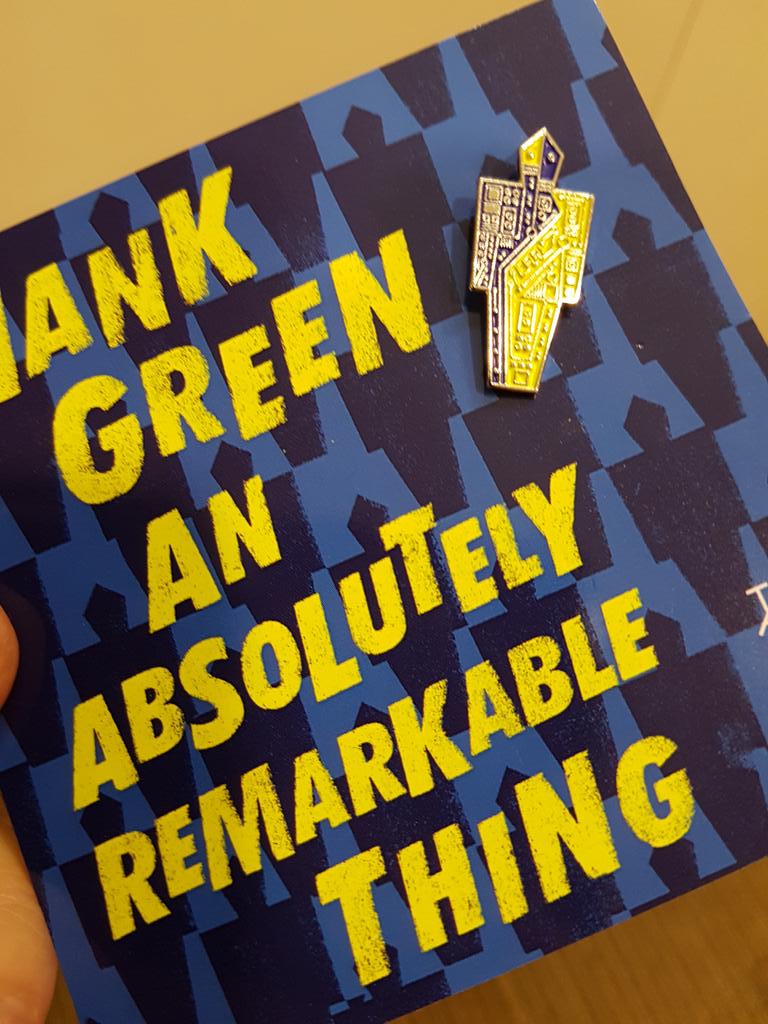 WaterstonesPicc's tweet photo. The Carls just appeared...
Head up to our 2nd floor to pick up your signed copy of @hankgreen excellent new book #AbsolutelyRemarkableThing, take a photo with Carl and collect your special Carl pin at the desk.
@TrapezeBooks https://t.co/w4J4Iuyfld
