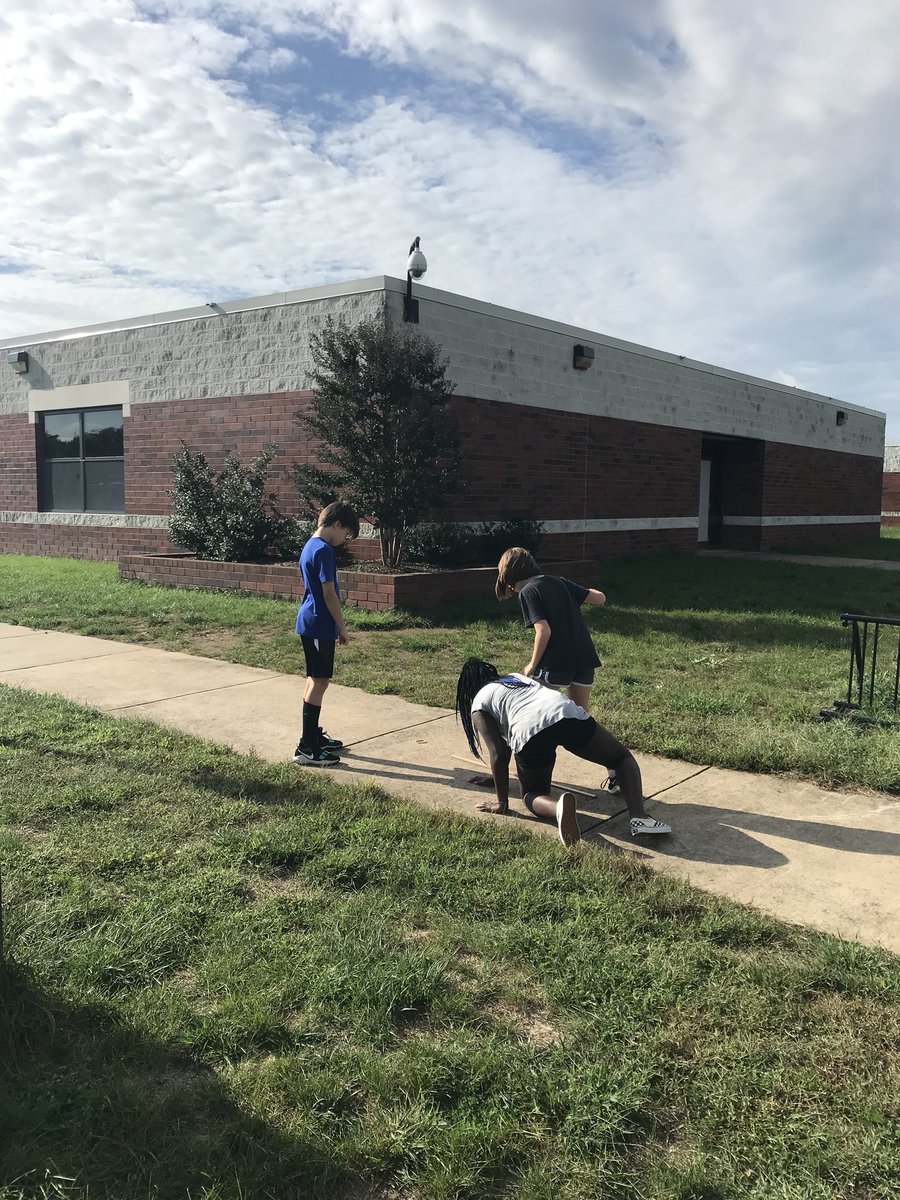 Ms_Windle5th's tweet photo. Science experiment fun! Testing our independent variable and recording the data! #bestkindofwork @Tolbert_ES @Susan_M_Mullen @MrZapadka #Tolbert19 #LCPS19 #TolbertTweets https://t.co/1uwqZlq3DU