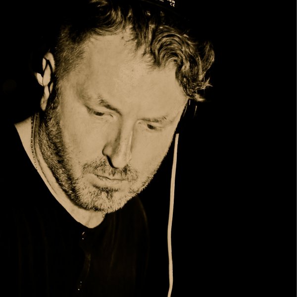 👌 15 incredible cuts chosen by the master <a href="/JamieJimpster/">Jamie Odell</a> to celebrate @austinatomusic's latest release on Delusions Of Grandeur. Enjoy Handpicked tunes from @shur_i_kan <a href="/djfudge_/">dj fudge</a> @BLKLPS <a href="/AxelBoman/">Axel Boman</a> <a href="/DavidMayerAudio/">David Mayer</a> @peverelist <a href="/andrelodemann/">Andre Lodemann</a> + more!👌 

bit.ly/2pslSXS