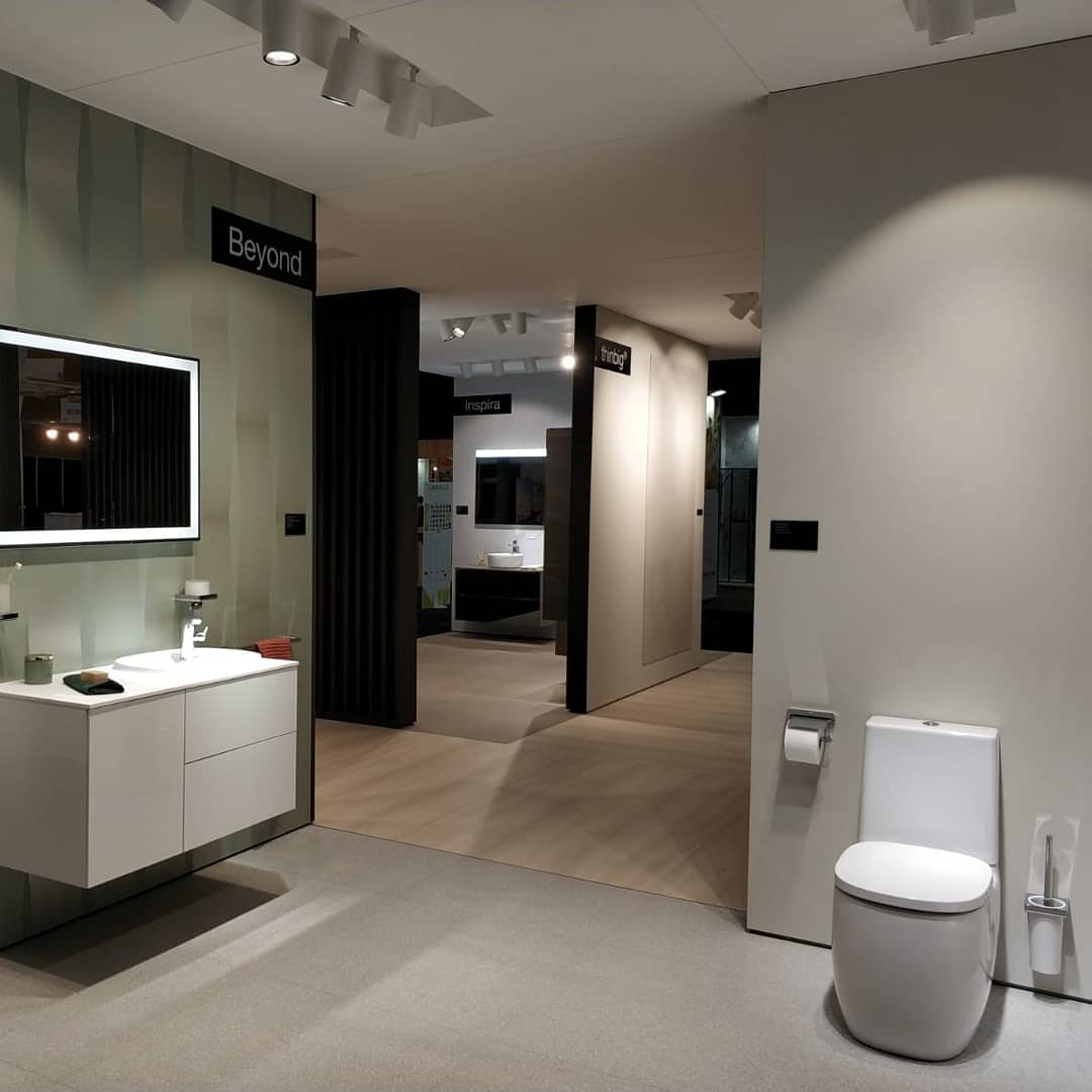 gecom_ec's tweet photo. Estamos en @rebuildexpo acompañando a @rocatileusa . ¡No os lo perdáis 👏!
#rebuild #rebuild2018 #boothdesign #exhibitions #eventmarketing #creative #exhibitiondesign #exhibits #gecom #tile #rocatile #bologna #architecture #designers #interiordesign #Roca #italy https://t.co/3lLwSPF1vh