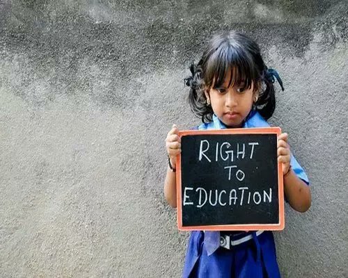 PujiiSetia's tweet photo. Some one said -- "If we educate a boy, we educate one person. If we educate a girl, we educate a family – and a whole nation"
Whole nation can be changed by supporting girl education. #StMSGPromotingGirlsEducation https://t.co/RTBu6B3Gqu
