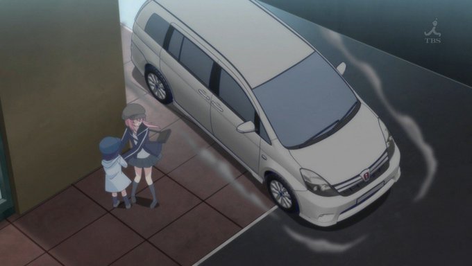 #あにめくるまにあハッピーシュガーライフ  11話トヨタ  アイシス叔母さん、割といい車乗ってる。免許持ってるのが少し意