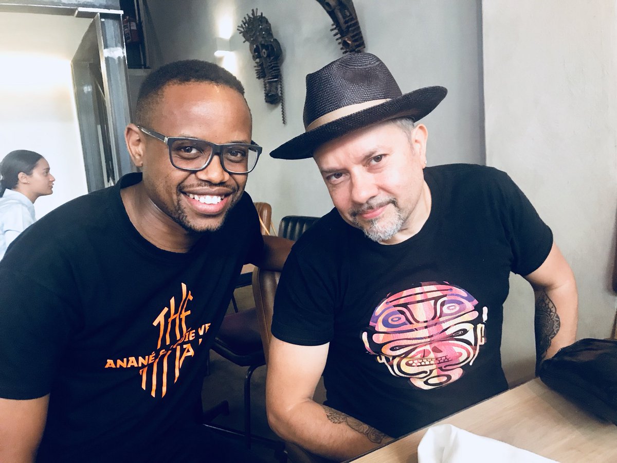 EdsoulSA's tweet photo. Lunch 🍴🥗 w/ @LouieVeganyc  #danceritual #theritual https://t.co/YdR4s3HVtz