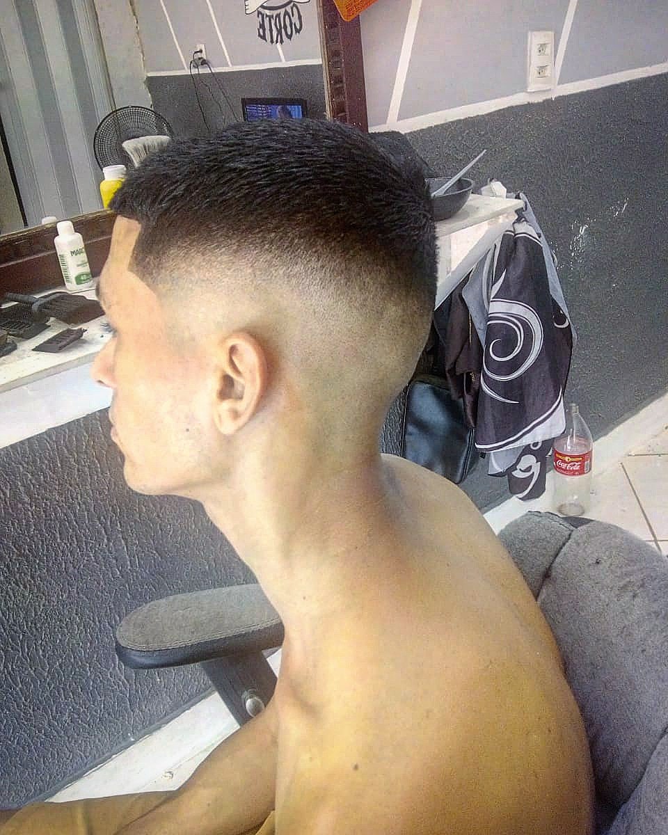 2TDoCorte1's tweet photo. NUNCA FOI SORTE SEMPRE FOI DEUS 👏👏✂️📐📏❤💇‍♂️ https://t.co/3U2Q56JOA4