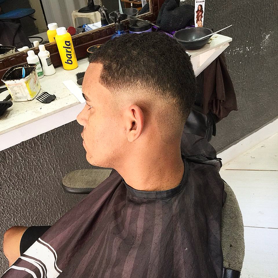 2TDoCorte1's tweet photo. NUNCA FOI SORTE SEMPRE FOI DEUS 👏👏✂️📐📏❤💇‍♂️ https://t.co/3U2Q56JOA4