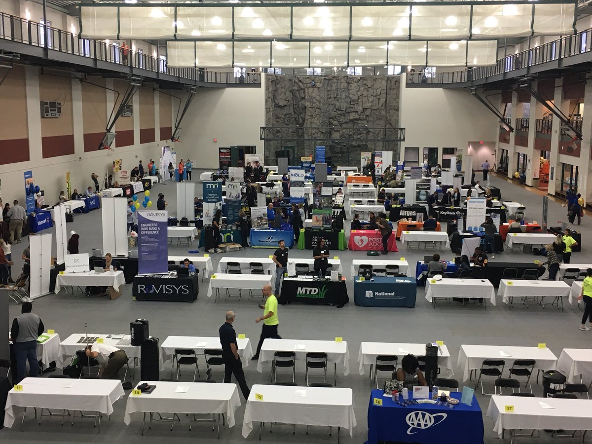 KentStateCareer's tweet photo. Our employer partners are getting ready to see you today at the Internship, Co-op and Career Fair! @KentStateCareer @KentState https://t.co/MthgtCi65g
