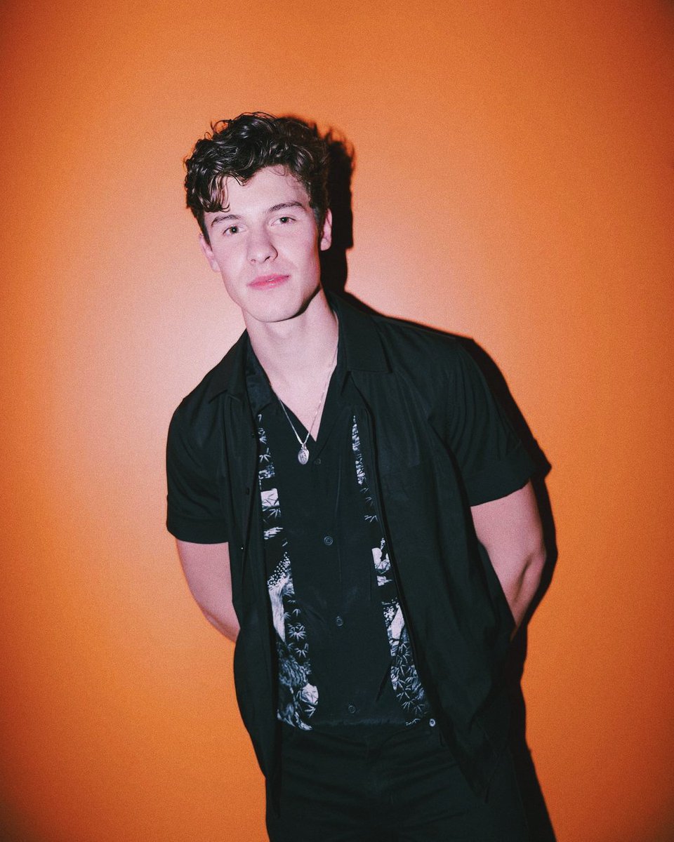 DailyMendesLife's tweet photo. I think I might just have to love him with my entire heart for the rest of my life https://t.co/5iC1UF3dVq