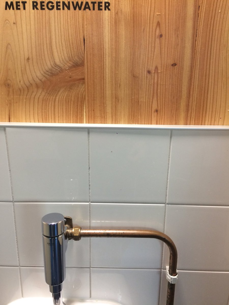 Hans Hammink legt de circulaire principes achter Circl uit. De demontabele constructie heeft de toekomst! #NRPcirculair <a href="/WLroermond/">Wonen Limburg</a>