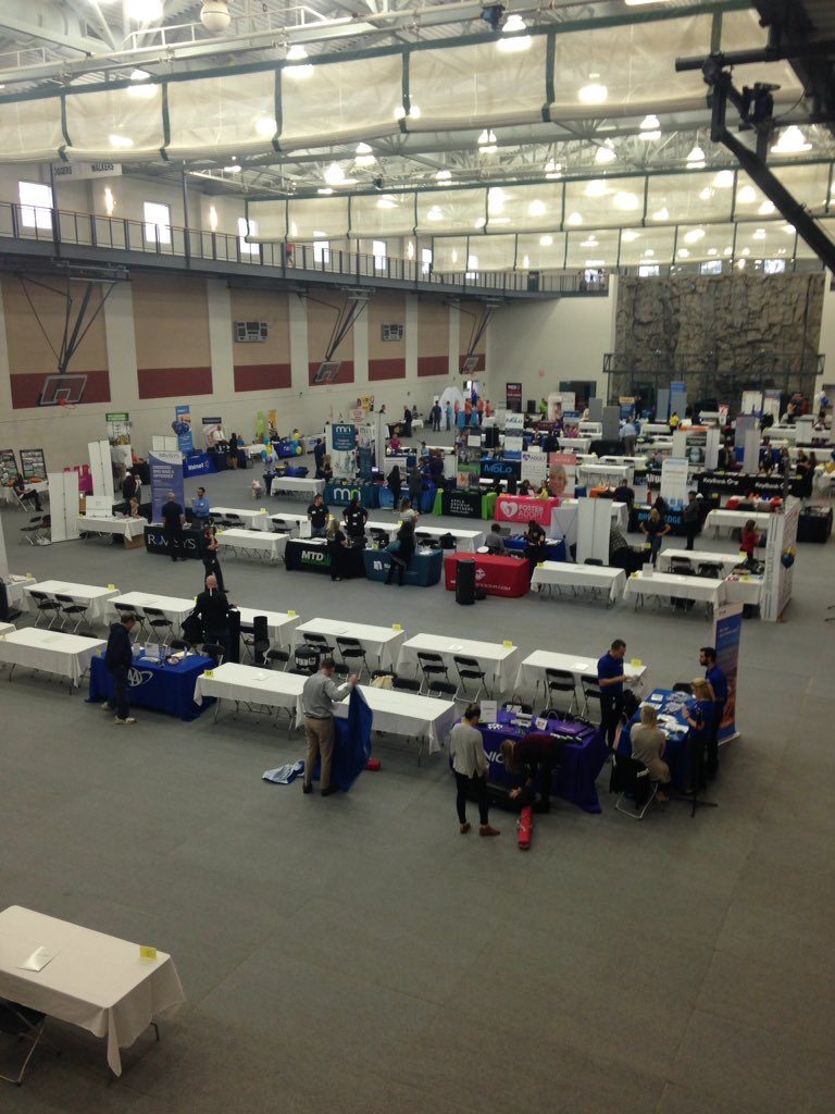 cwilki16's tweet photo. It's almost showtime! Fall Internship, Co-op &amp; Career Fair. Are you ready?! 11a-3pStudent Recreation &amp; Wellness Center. #HireFlashes https://t.co/gVldS6M0He