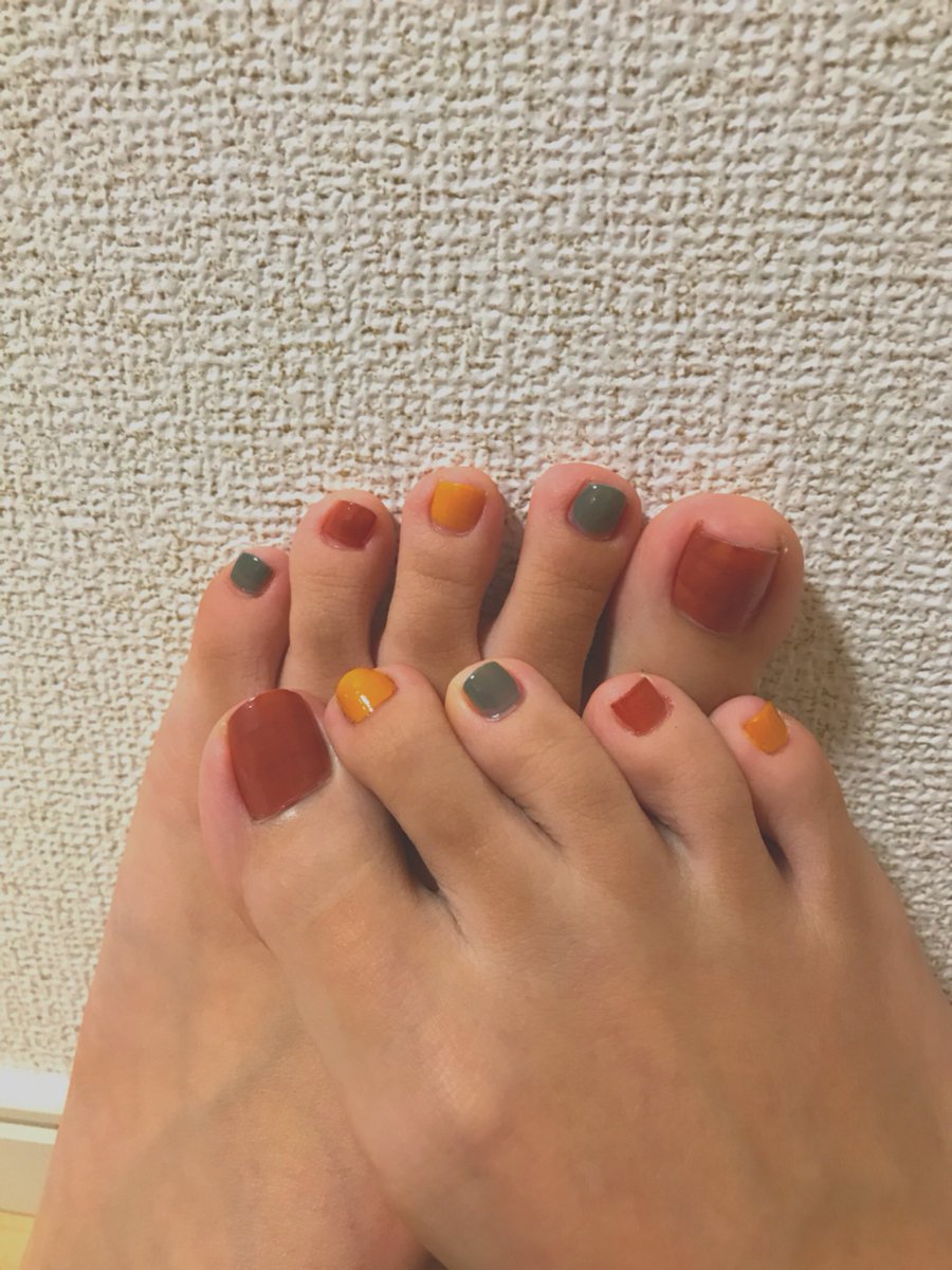 せんちゃん Twitter પર Gofunbyakko さんの胡粉ネイル フットだと ハンドよりもちがいいです 胡粉ネイルのすごいところは普通の ネイルと比べてちゃんと爪が伸びるところ 爪に優しいんだと実感 こだいたいしゃ きもみじ 胡粉ネイル