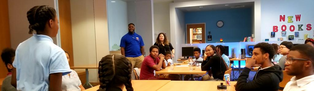 MrGtheLibrarian's tweet photo. Mentors & Mentees 1st MeetUp. McKinley High Schoolers pair up with middle school 6th graders to help them succeed in school & life. Thanks Sarah Ewells for showing how librarians collaborate to bring the best in our students! #DCPSLibraries #GatorsLibrary #DCPSRising #McKinleyMS https://t.co/twRGHuBfBi