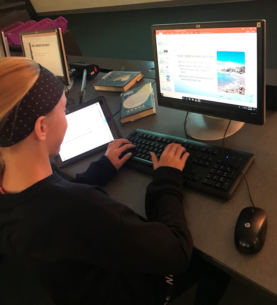 PRT_Computers's tweet image. 6th graders putting final touches on their DREAM Birthday Party PowerPoints! They are rocking this project. #PRTcomputers #FunProjects @PRT_Huskies