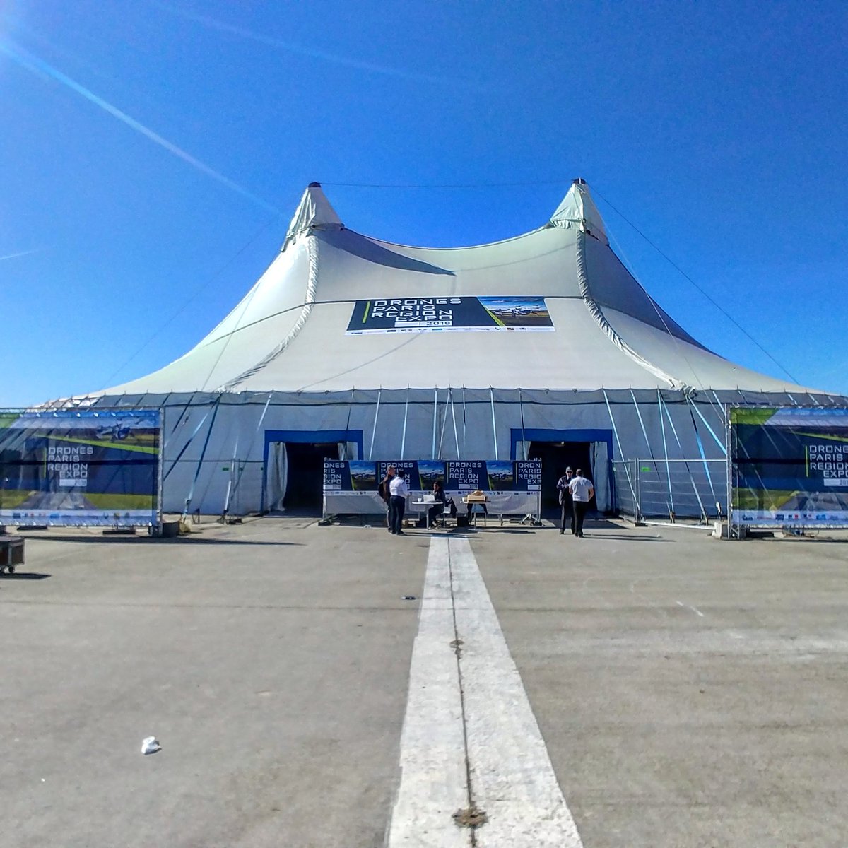 NokiaGarage's tweet photo. Inauguration du premier salon Drone Paris Expo ou nous sommes présent avec @DroneHivefr pour présenter le programme Nokia Garage #5G Ready #Startup https://t.co/MLHZPjkv4s