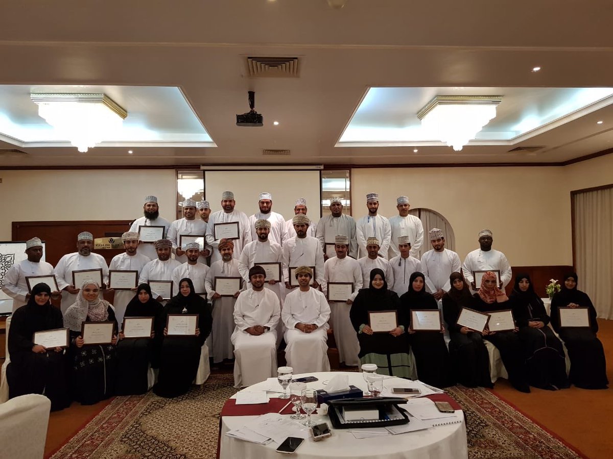 صندوق الرفد
يُنهي من تدريب  #مراكز_سند_للخدمات في محافظة الداخليه ومحافظة شمال وجنوب الشرقية في دوره فن الإتيكيت والبروتوكول الدولي لخدمة العملاء بالتعاون مع كيان للتدريب 
<a href="/yusuf_alhasani/">د. يوسف الحسني⁦</a>